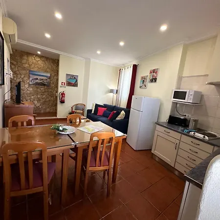 Casa Paula * ラゴス